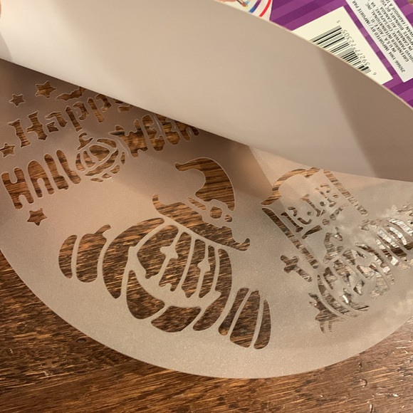 Fall Craft Set- 2 burlap pumpkins and owl and 2 Halloween stencils - Picture 3 of 11